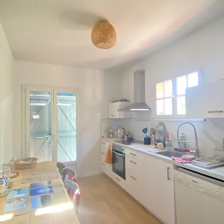 Vakantiehuis Cannes Hills With Garden And Parking